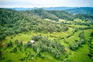 1745 Rifle Range Rd, Roseburg, OR 97470 - Photo 48