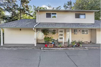 11926 N Jantzen Beach Ave #2, Portland, OR 97217 - Photo 1