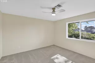 11926 N Jantzen Beach Ave, Portland, OR 97217 - Photo 34