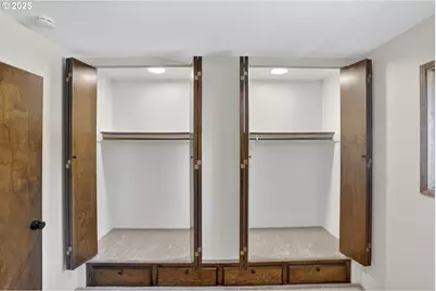 11926 N Jantzen Beach Ave #2, Portland, OR 97217 - Photo 28