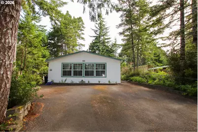 134 Driftwood Dr, Florence, OR 97439 - Photo 2