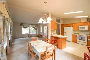 134 Driftwood Dr, Florence, OR 97439 - Photo 8