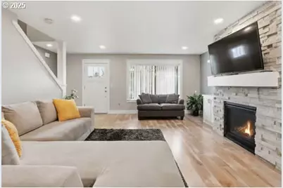 2701 SW Latourell Pl, Troutdale, OR 97060 - Photo 8