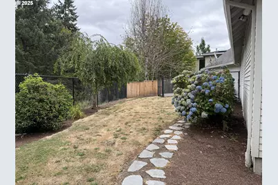 13001 SW Gallin Ct, Portland, OR 97223 - Photo 10