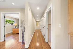 10640 SW Hawthorne Ln, Portland, OR 97225 - Photo 18