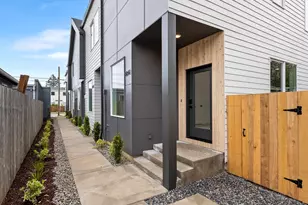 7195 SE Crystal Springs Blvd, Portland, OR 97206 - Photo 4