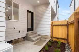 7195 SE Crystal Springs Blvd, Portland, OR 97206 - Photo 18