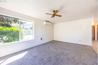 168 Walnut St, Myrtle Creek, OR 97457 - Photo 4