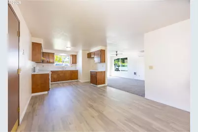 168 Walnut St, Myrtle Creek, OR 97457 - Photo 8