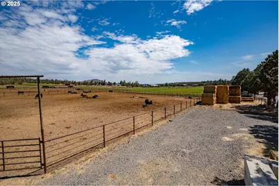 66505 Gerking Market Rd, Bend, OR 97703 - Photo 44