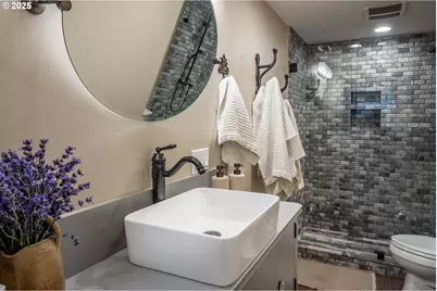 66505 Gerking Market Rd, Bend, OR 97703 - Photo 24