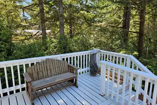 39 Easy St, Florence, OR 97439 - Photo 4