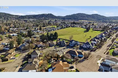 3857 SW Brittany Dr, Gresham, OR 97080 - Photo 42