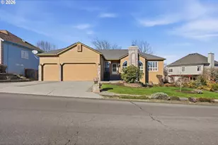 3857 SW Brittany Dr, Gresham, OR 97080 - Photo 2