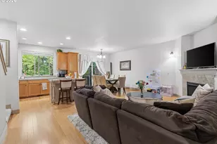 1965 NE 48th Way, Hillsboro, OR 97124 - Photo 2