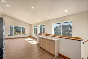 426 NW 5th St, Newport, OR 97365 - Photo 12