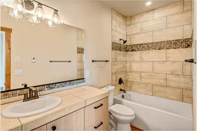 426 NW 5th St, Newport, OR 97365 - Photo 22