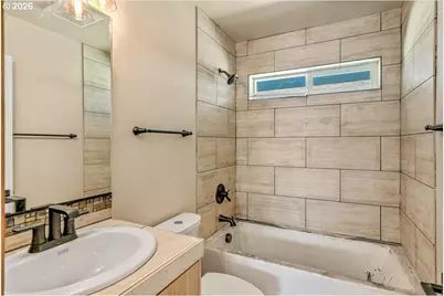 426 NW 5th St, Newport, OR 97365 - Photo 18