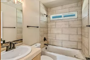 426 NW 5th St, Newport, OR 97365 - Photo 18