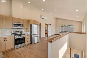 426 NW 5th St, Newport, OR 97365 - Photo 8