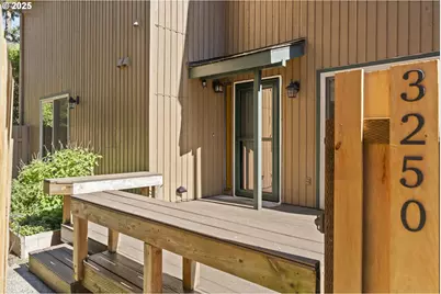 3250 SE 153rd Ave, Portland, OR 97236 - Photo 2