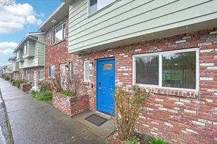 1302 NE Hogan Dr, Gresham, OR 97030 - Photo 2