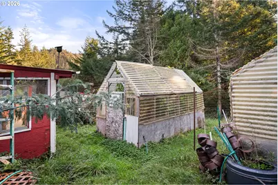 33382 Cedar Valley Rd, Gold Beach, OR 97444 - Photo 22