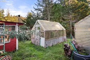 33382 Cedar Valley Rd, Gold Beach, OR 97444 - Photo 22