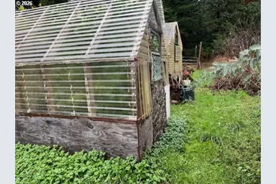 33382 Cedar Valley Rd, Gold Beach, OR 97444 - Photo 4