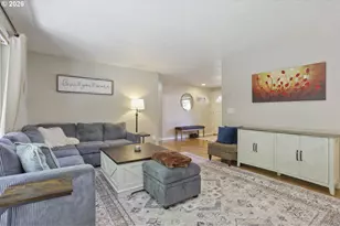 5048 SW Coronado St, Portland, OR 97219 - Photo 8