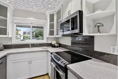 470 N Hayden Island Dr #105, Portland, OR 97217 - Photo 6