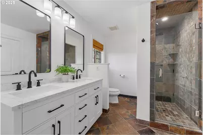 6145 SW Sweetbriar Ct, Portland, OR 97221 - Photo 34