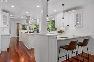 6145 SW Sweetbriar Ct, Portland, OR 97221 - Photo 8