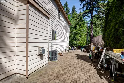 12142 SE Ogden Ct, Portland, OR 97266 - Photo 30