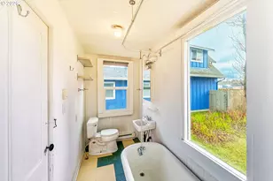 4302 L Pl, Seaview, WA 98644 - Photo 20