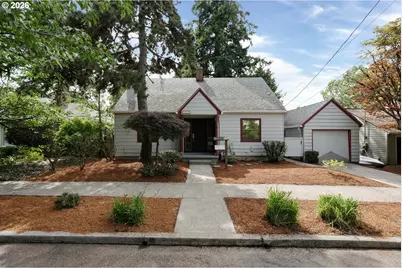 7925 SW 11th Ave, Portland, OR 97219 - Photo 2