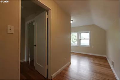 7925 SW 11th Ave, Portland, OR 97219 - Photo 30