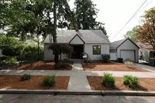 7925 SW 11th Ave, Portland, OR 97219 - Photo 2