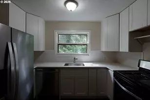 7925 SW 11th Ave, Portland, OR 97219 - Photo 14
