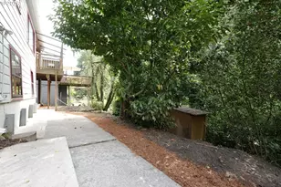 7925 SW 11th Ave, Portland, OR 97219 - Photo 36