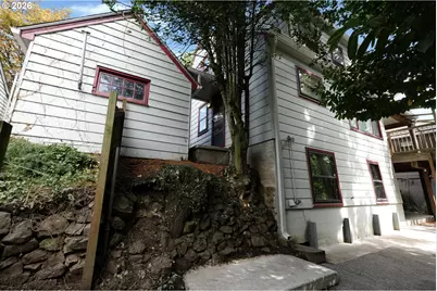 7925 SW 11th Ave, Portland, OR 97219 - Photo 40