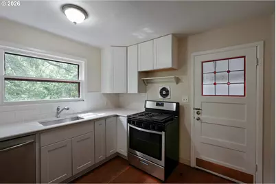 7925 SW 11th Ave, Portland, OR 97219 - Photo 14