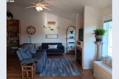5118 NE Voyage Ave, Lincoln City, OR 97367 - Photo 14