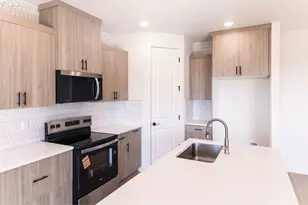 16001 Barlow Trl Ln, Oregon City, OR 97045 - Photo 8