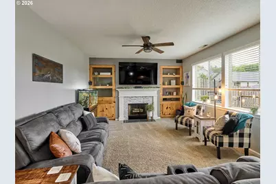 960 NE Cascadia Ridge Dr, Estacada, OR 97023 - Photo 6