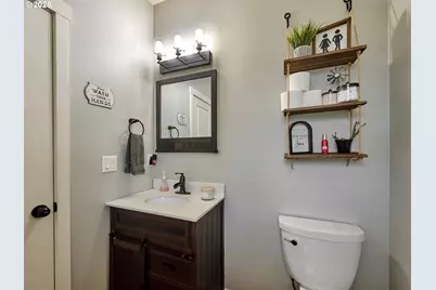 960 NE Cascadia Ridge Dr, Estacada, OR 97023 - Photo 12