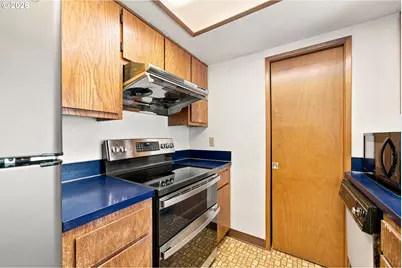 2898 SE 90th Pl, Portland, OR 97266 - Photo 14