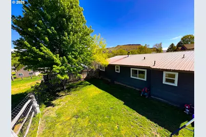 858 E Main St, John Day, OR 97845 - Photo 40