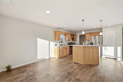 1427 31st St, Springfield, OR 97477 - Photo 10