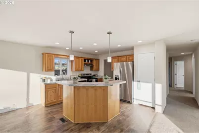 1427 31st St, Springfield, OR 97477 - Photo 16